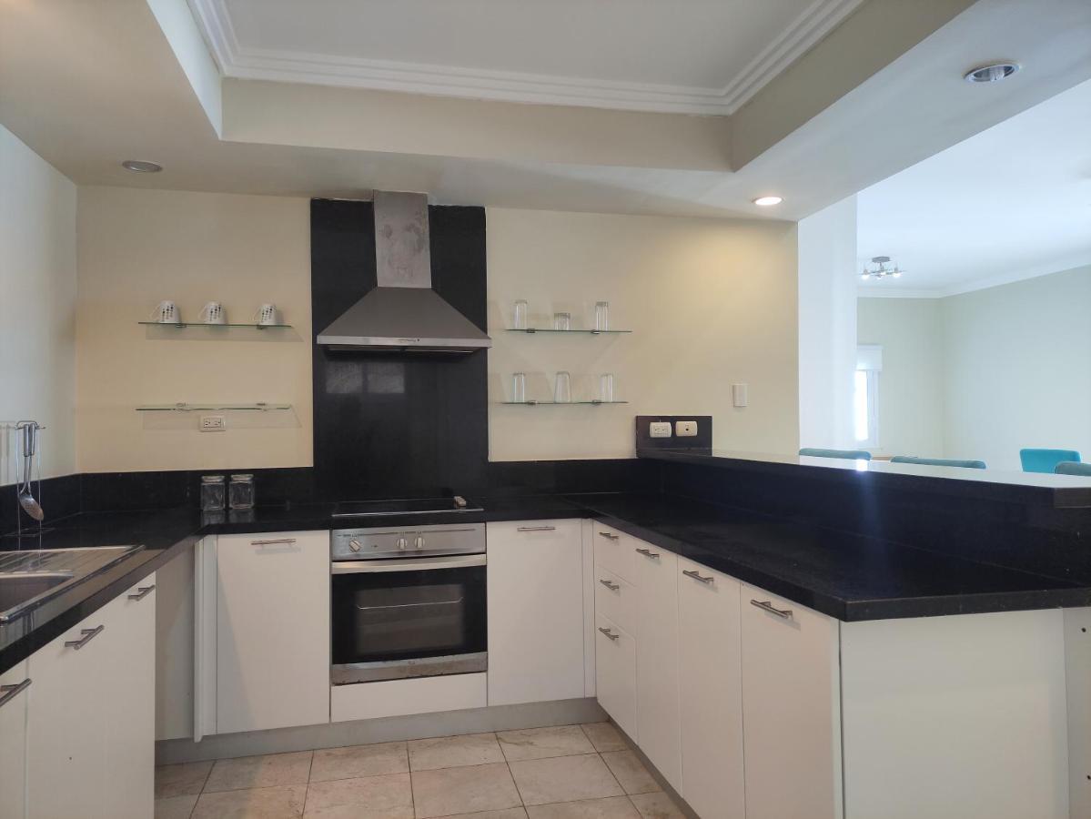 Chic Beachfront Apartment - Private Beach Access بونتا كانا المظهر الخارجي الصورة