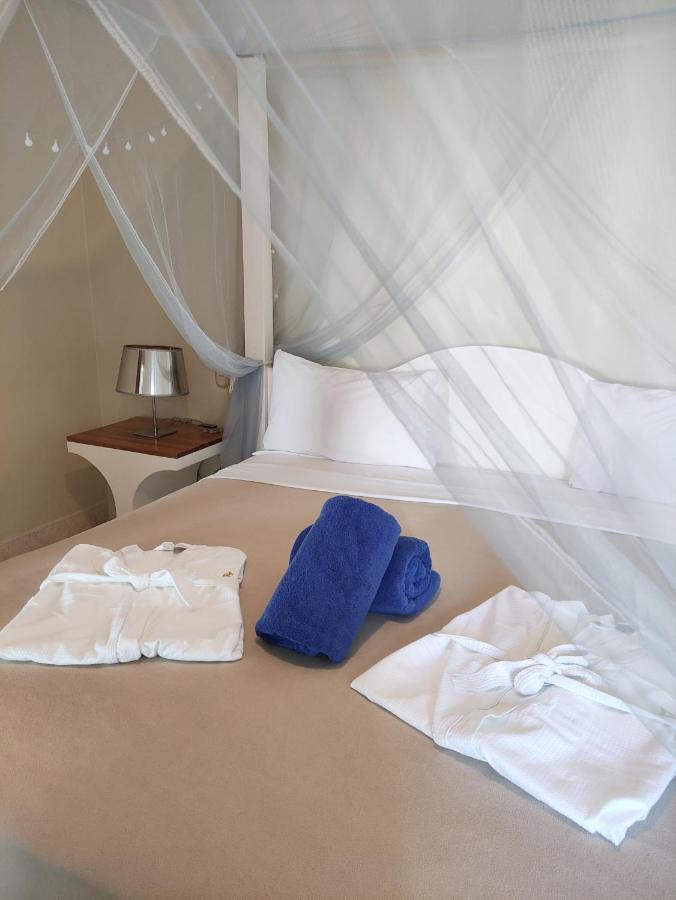 Chic Beachfront Apartment - Private Beach Access بونتا كانا المظهر الخارجي الصورة